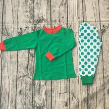 Рождество бутик Длинные рукава трикотажные пижамы одежда для малышей для девочек зеленый в горошек; одежда с принтом дети милые упругие Пижамный комплект из хлопка