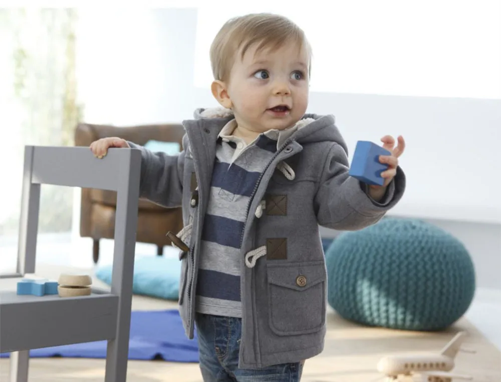 Kleding Jongenskleding Babykleding voor jongens Truien Veelkleurige babyjas 