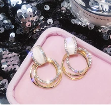 Модные женские ювелирные серьги-гвоздики, Великолепные Круглые геометрические металлические материалы инкрустированные с кристаллами изысканные серьги-гвоздики, для вас