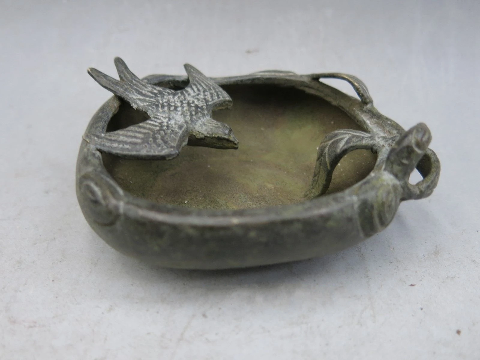 

China bronze copper fine carved Incense burner swallow censer Statue