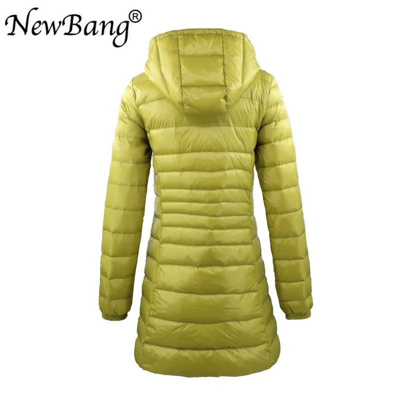 Beste NewBang 8XL Dames Lange Warme Jas Met Draagbare Opbergtas Vrouwen Ultra Licht Donsjack vrouwen Overjassen Hip  lengte