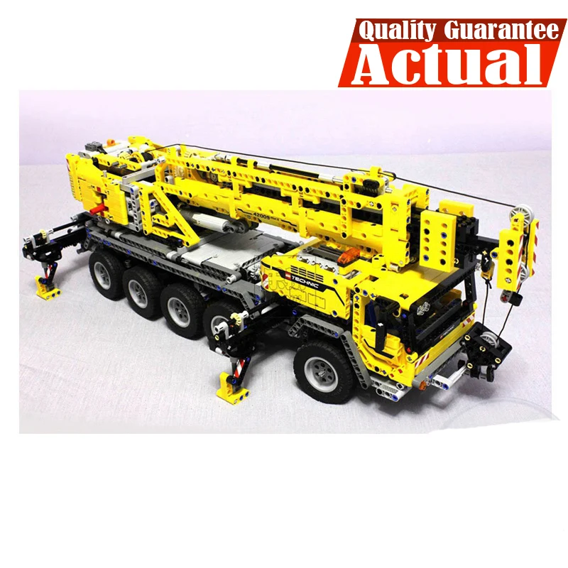 

LEPIN 20004 2606Pcs Technic Motor Power Mobile Crane Mk II Model Kits figures Building Bricks Blocks fun Toys for Children 42009