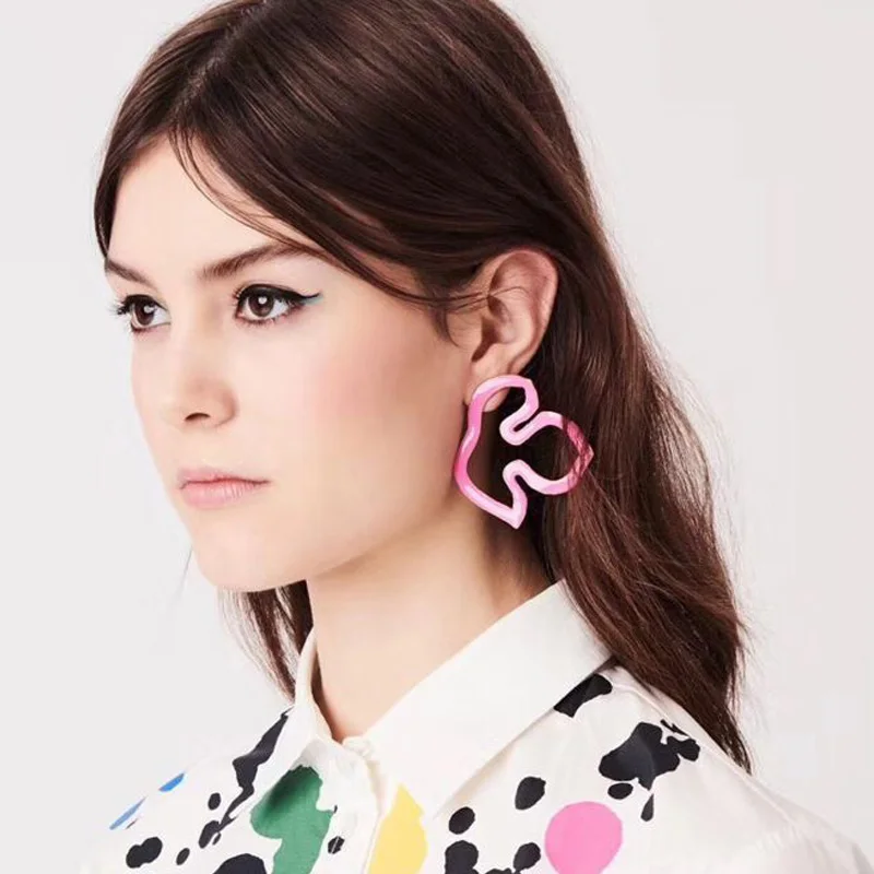 

Miwens Lovely Big Hollow Stud Earring for Girls Black White Red Color Statement Stud Earings Jewelry Elements Brincos