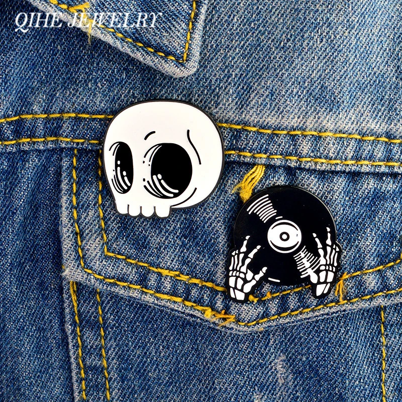 

QIHE JEWELRY 2pcs/set Skull head and hands black white enamel pins Punk pins Gothic pins Brooches Badges Fashion jewelry