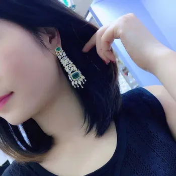 

Qi Xuan_Jewelry_New Earrings Classic Earrings S925 Silver Inlay Zircon Elegant And Irregular Irregular_Factory Direct Sales