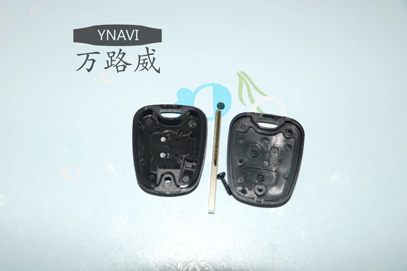 

YNAVI Free Shipping 2 Buttons Car Remote Key Shell Uncut HU83 Blade Key Case For Peugoet 107 207 307 407 607 1007 With logo