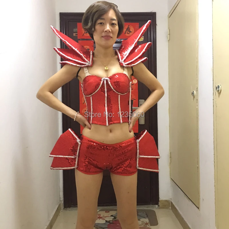  (4)