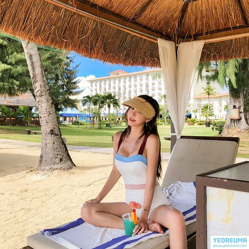 

One Piece Swimsuits Women Summer 2019 Swimsuit Sexy Suits Bath Color Female Block Solid Polyester Sierra Surfer Hot For Rash