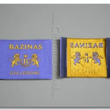 Пользовательские Алые Тканные ярлыки для одежды, двойной тканый логотип, блестящий желтый цвет