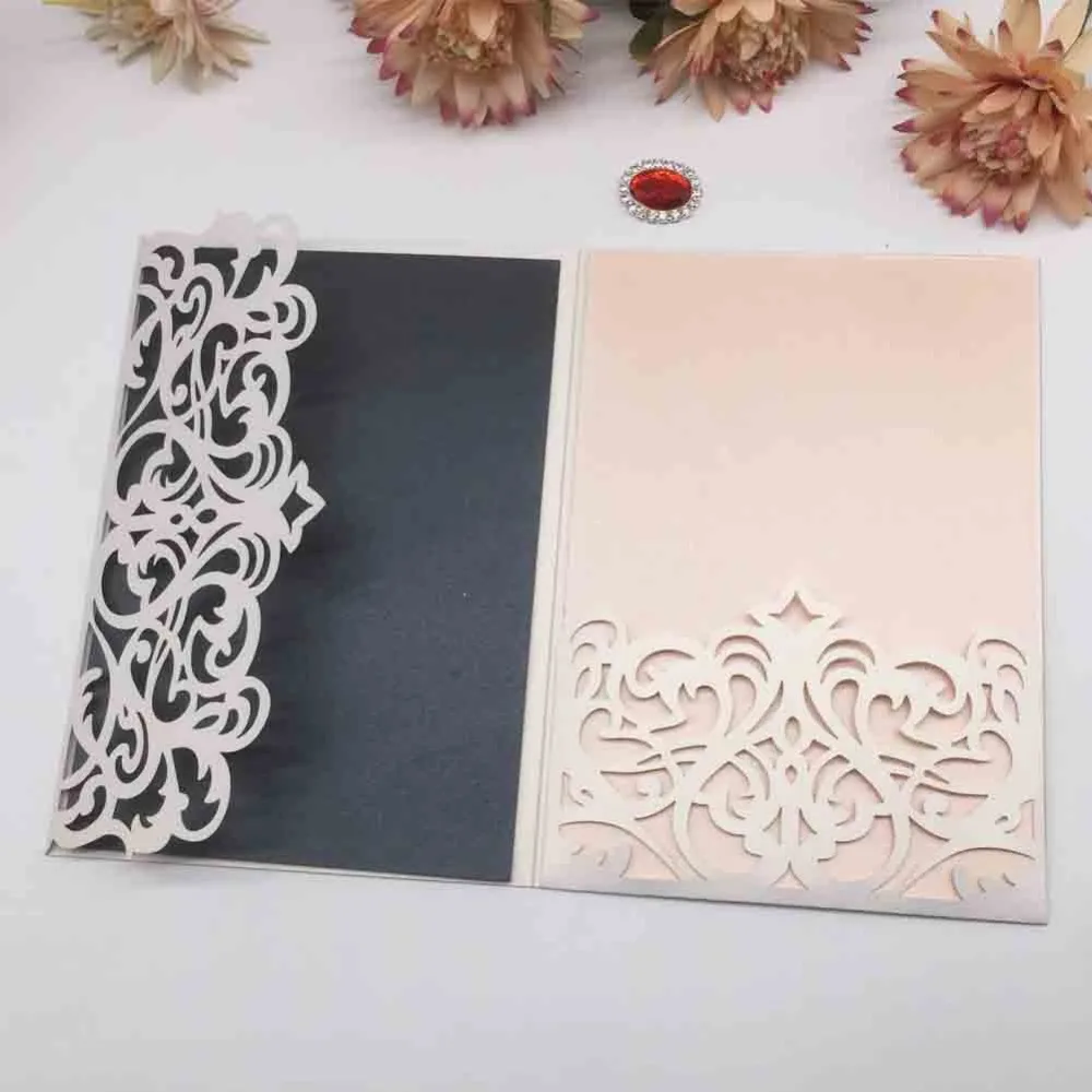 

30Pcs/Lot New Arrival Wedding Invitations Card Hollow Out Lace Birthday Party Invitations Greeting Gift Card RSVP Card