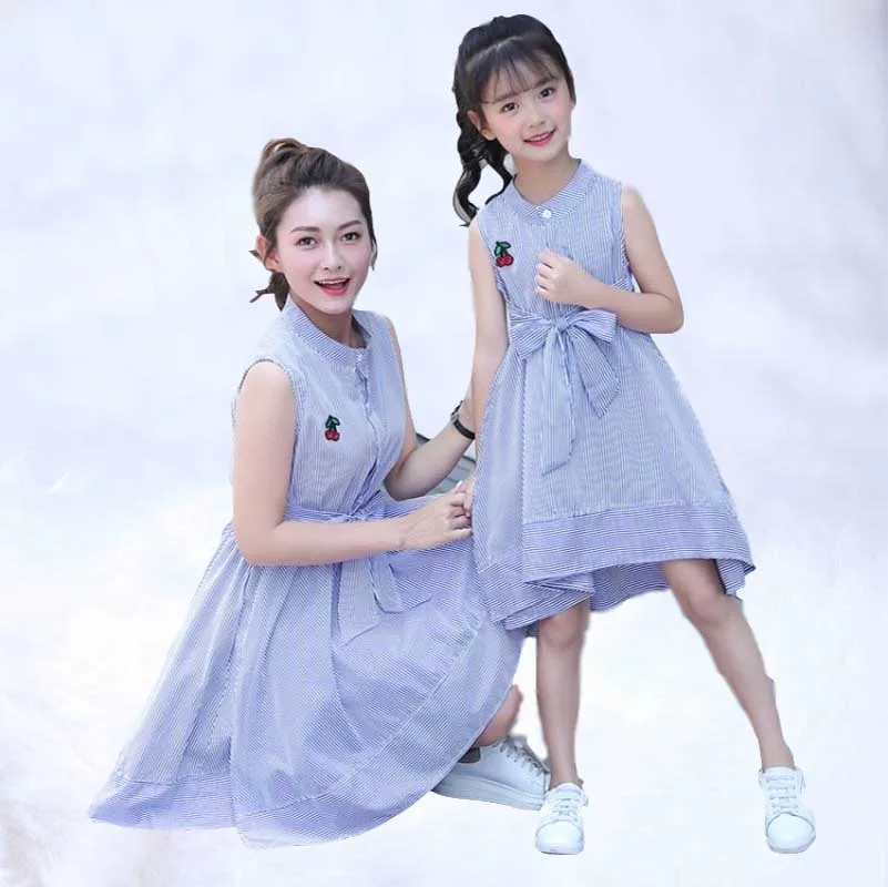 

2019 mom daughter clothes summer Cute bow Mother and daughter dresses cotton mama girl mother and daughter dress family look