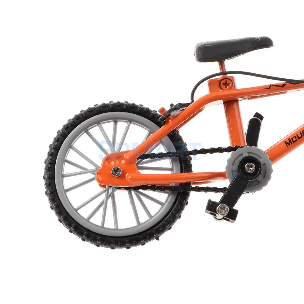 MagiDeal 1:24 Scale Mini Alloy Finger Bike Bicycle Diecast Model Desk Gadget Toy Children Friends Novelty Gift Ornament