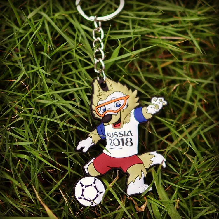 

2018 New Lovely Mascot Keychain Wolves Playing Football Running Slippery Action Men Best King Ring Key chain For Women Wholesale