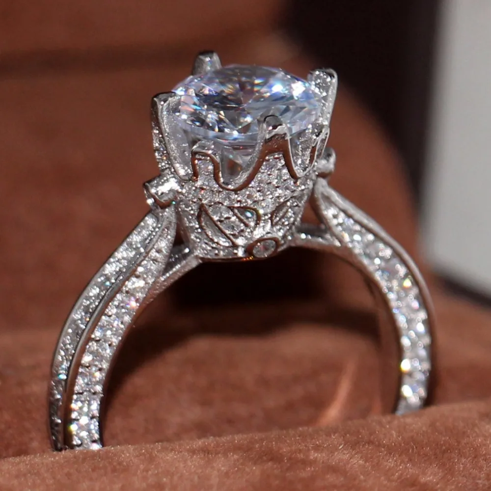

2018 New Arrival Sparkling Luxury Jewelry 925 Sterling Silver Round Cut 5A Cubic Zirconia CZ Women Wedding Band Crown Ring Gift