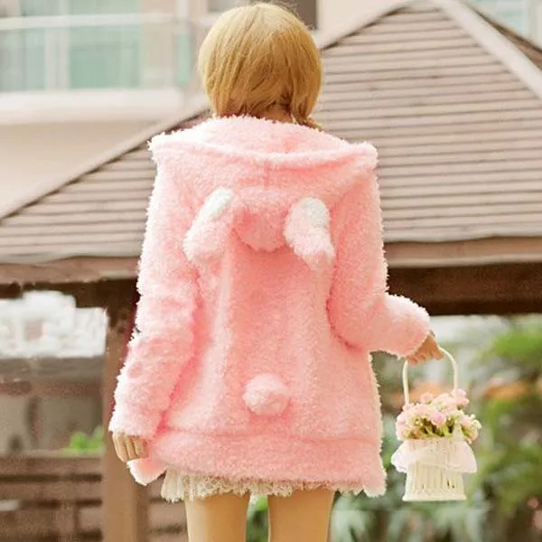 Зимнее женское мягкое милое пальто на пуговицах с капюшоном и заячьими ушками розового/белого цвета