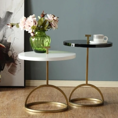 Nordic style round coffee table metal creative side table simple corner table modern round sofa table Nordic style round coffee table metal creative side table simple corner table modern round sofa table
