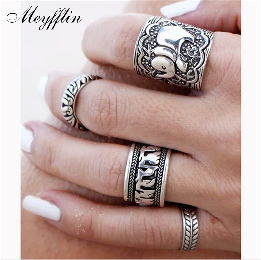 

4pcs/Set Punk Rings for Women Anel Unique Carved Antique Silver Elephant Totem Ring Set Boho Jewelry Vintage Bague Femme Anillos