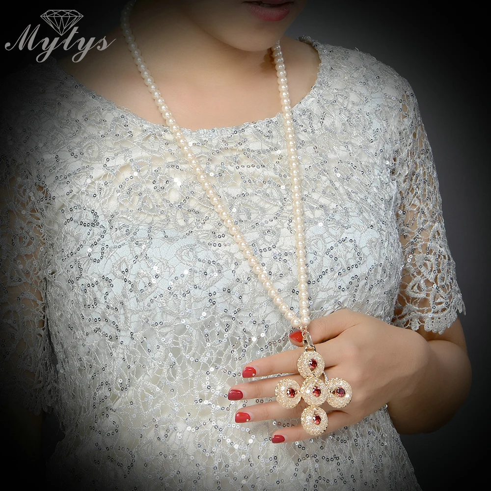 

Mytys Pearl Beaded Chain Long Necklace for Women 2018 New Design Sweater Chain CN303