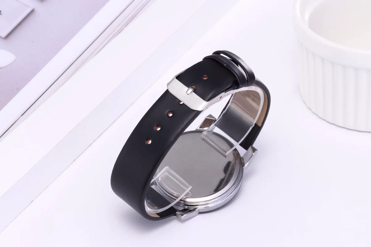 New fashion belt watch sports casual electronic boy watch gift bag