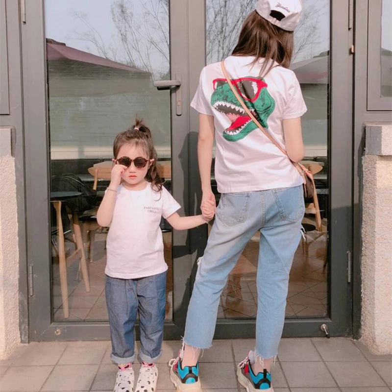 2019 Summer T-shirts Black White Family Matching Clothes Mother Father Boys Girls Baby Dinosaur Printed Tees Tops Plus Size Gift