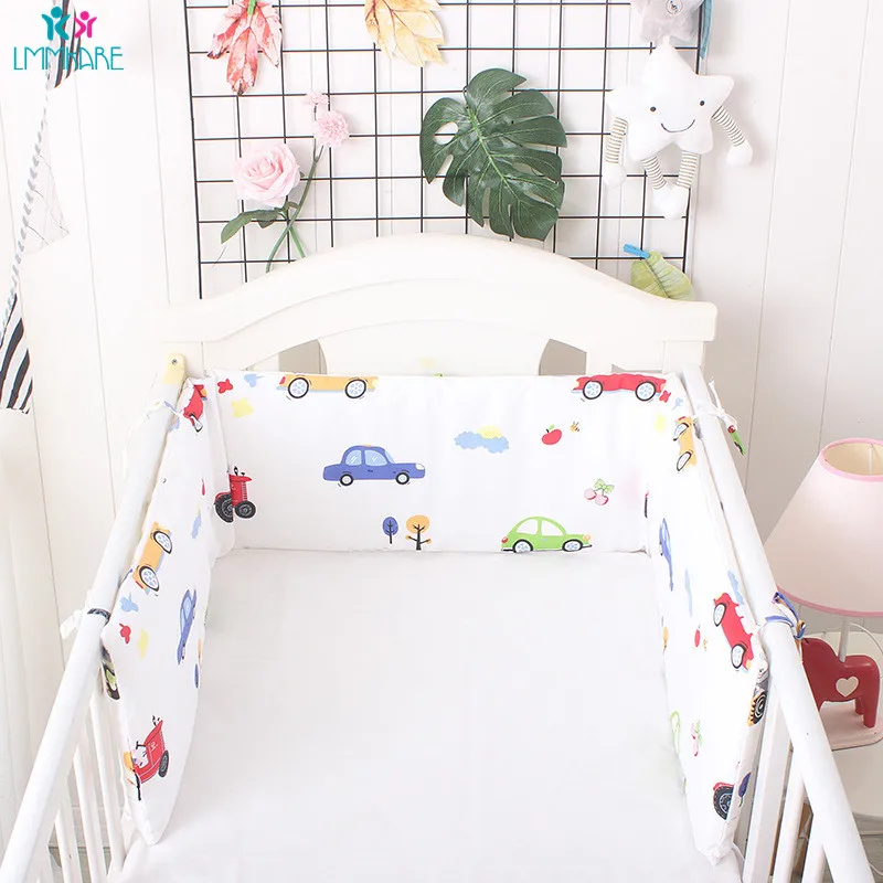 black and white cot bumper