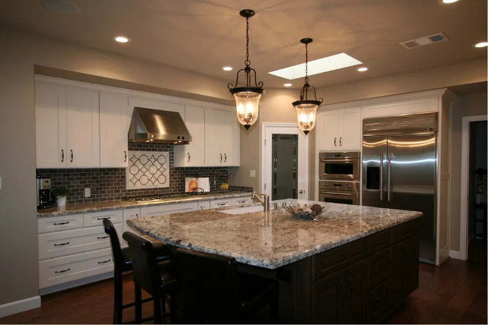 2019 Solid Wood Kitchen Cabinets Retail Wholesales Cheap Priced