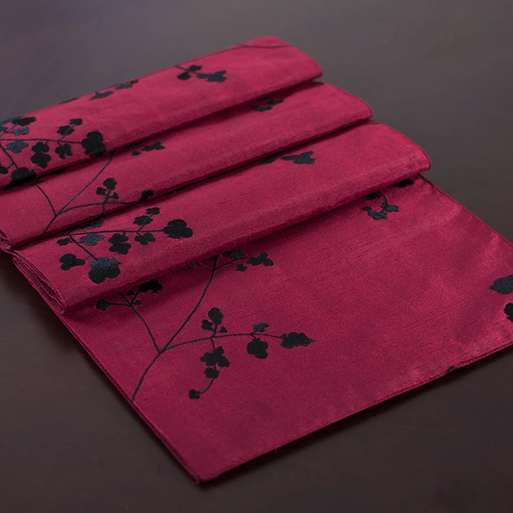 High-end fashion Emulation silk Contracted rural Simple American country Embroidery Table flag table runner High-end fashion Emulation silk Contracted rural Simple American country Embroidery Table flag table runner