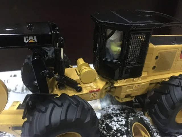 Caterpillar Cat 555D колеса скиддер 1:50 Масштаб металлические модели путем литья под давлением мастеров DM85932