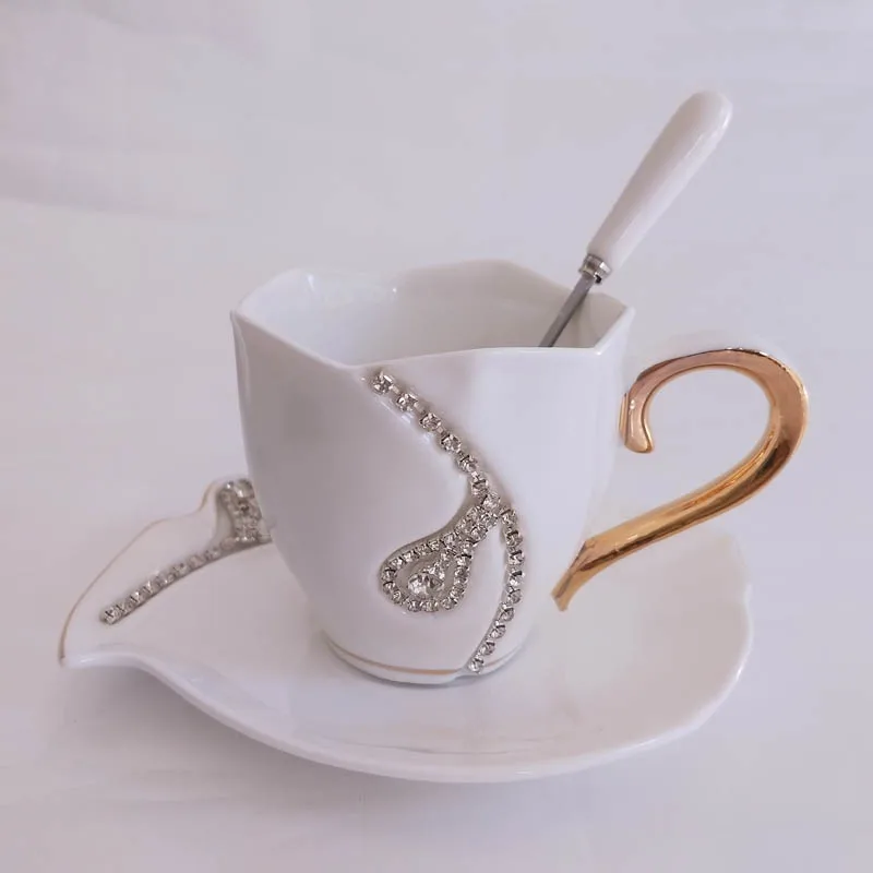 Бриллианты дизайнерская кружка для кофе креативный подарок для влюбленных чайные чашки 3D керамические кружки с Стразы, декоративные чашки и блюдца