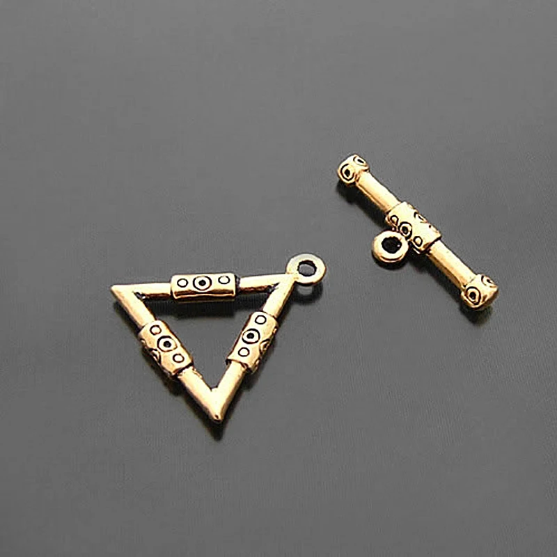 

(18172)10PCS Triangle:21x19MM Antique Gold Color Zinc Alloy Triangle O Toggle Bracelets Clasps Jewelry Findings Accessories