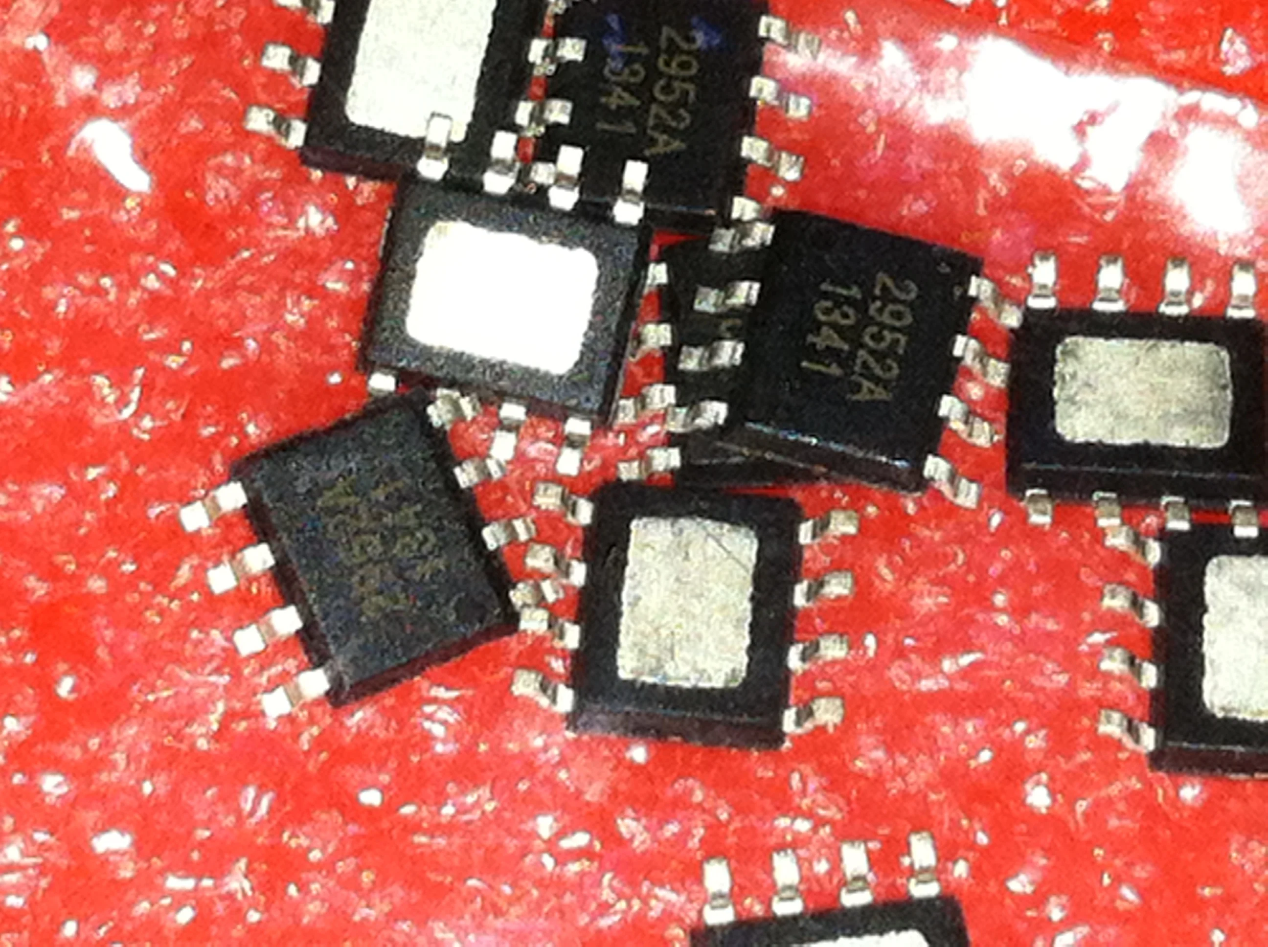 

1pcs/lot AP2952A 2952A SOP-8 In Stock