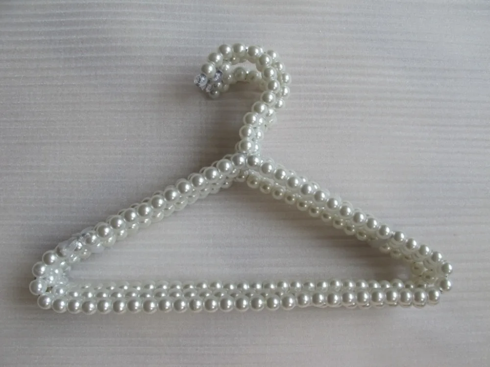 Wholesale White Plastic Pearl Clothes Hangers for chilrden home