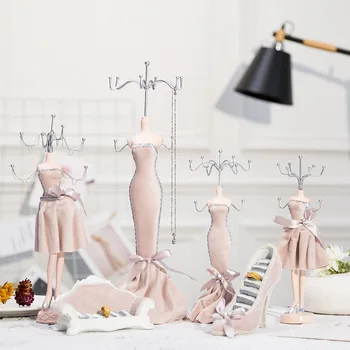 

Resin Crafts Necklace Model Stand Earrings Display Rack Jewelry Rack European Home Decoration Earrings Display Stand Rack