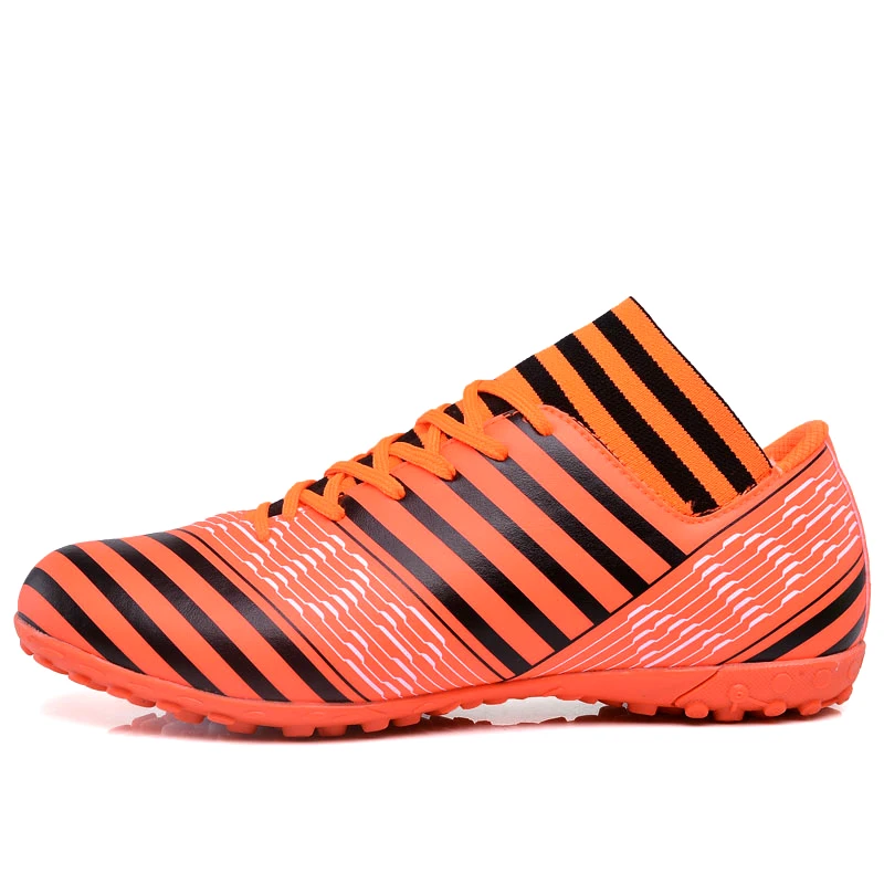 

2018 New Soccer Shoes Man Boys Football Sneakers Black Orange green Football Turf Shoes Leather Mens Cleats Cheap Football Train