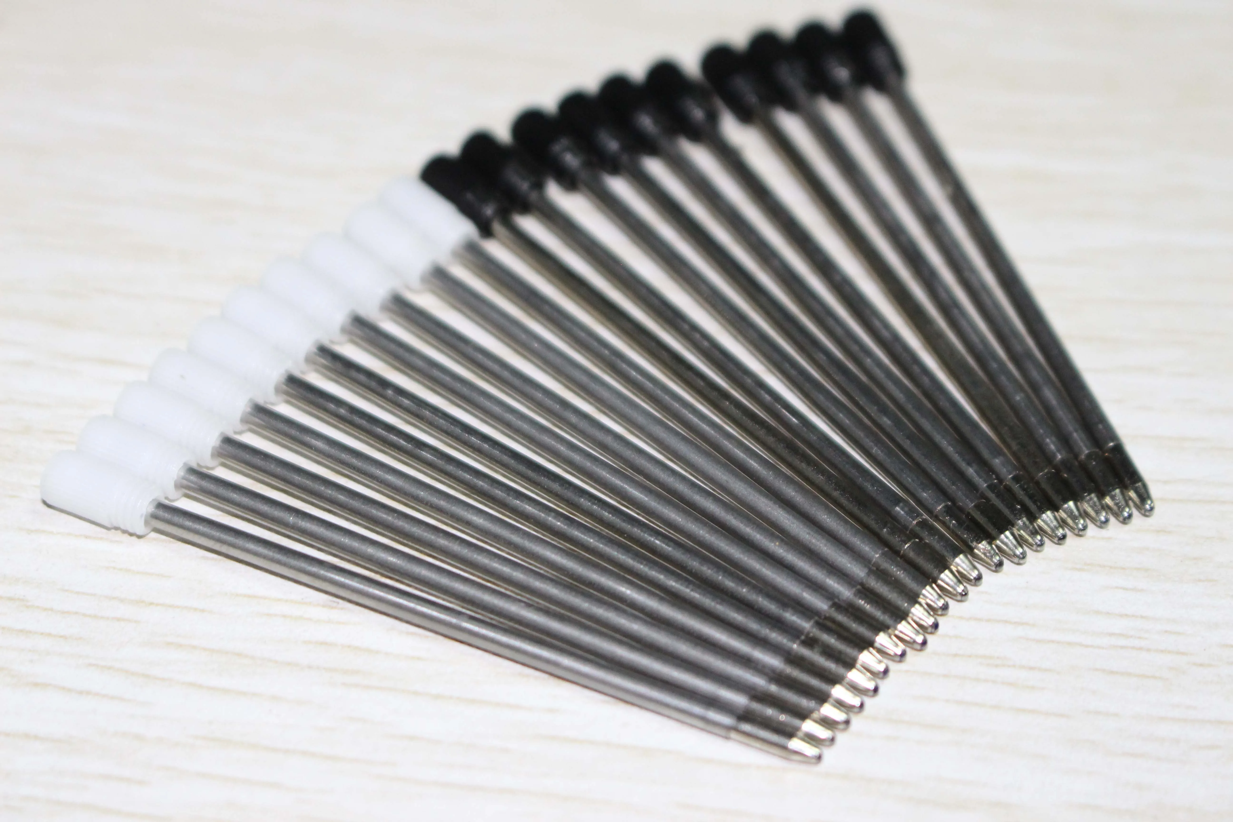 

Free shipping crystal pen refills Rotary ballpoint pen refills with Blue and Black ink for twist metal ball pens 20pcs/lot