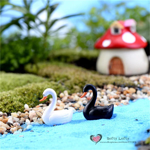 Black White Swan Mini Figures - 1