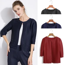 Miyake раза o-образным вырезом три четверти сплошной одной кнопки короткое пальто