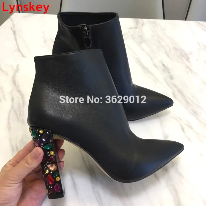 

Lynskey Hot Fashion Pointed Toe Women Boots Crystal Thick Heel Shoes Ankle Boots For Women Autumn Female Boots Shoes