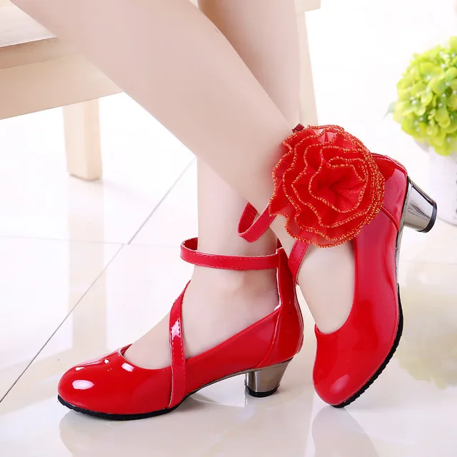 red colour ke shoes