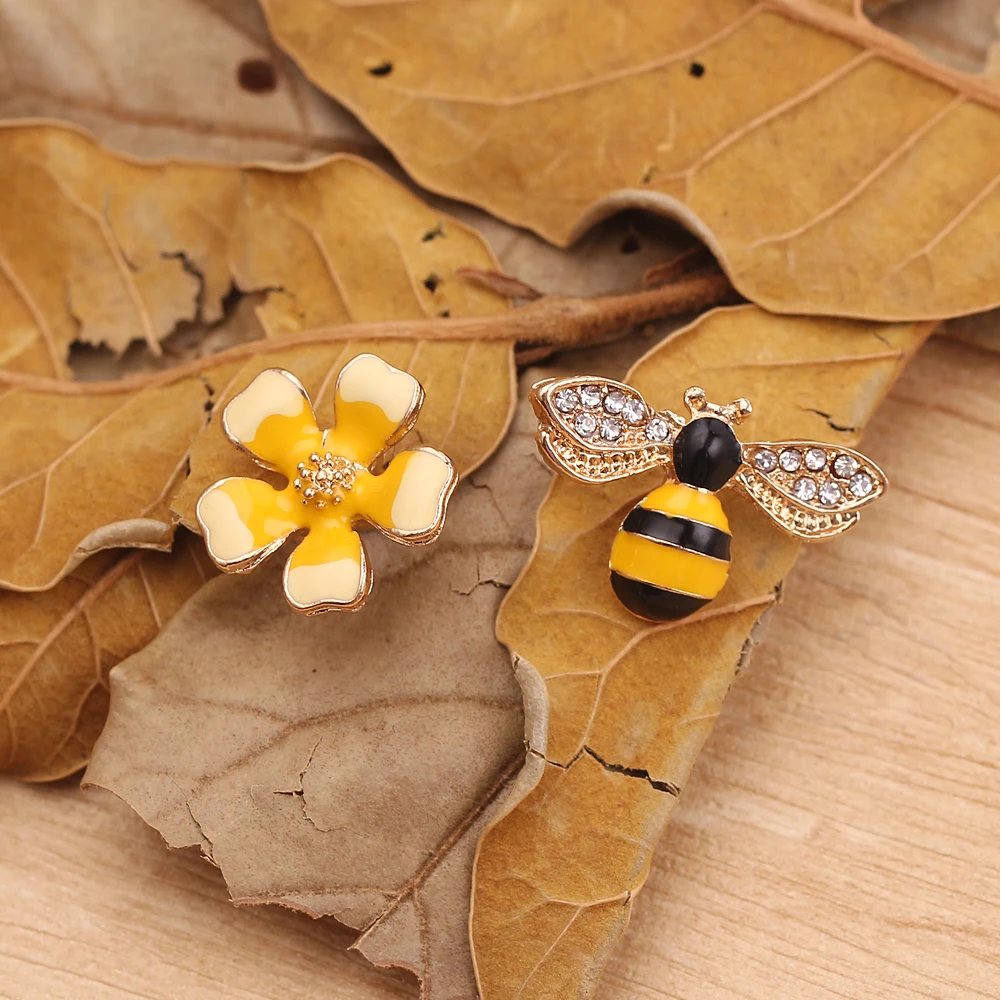 

2019 Fashion jewelry fun animal plant stud earrings bee with crystal yellow flower stud earrings for women girl gift