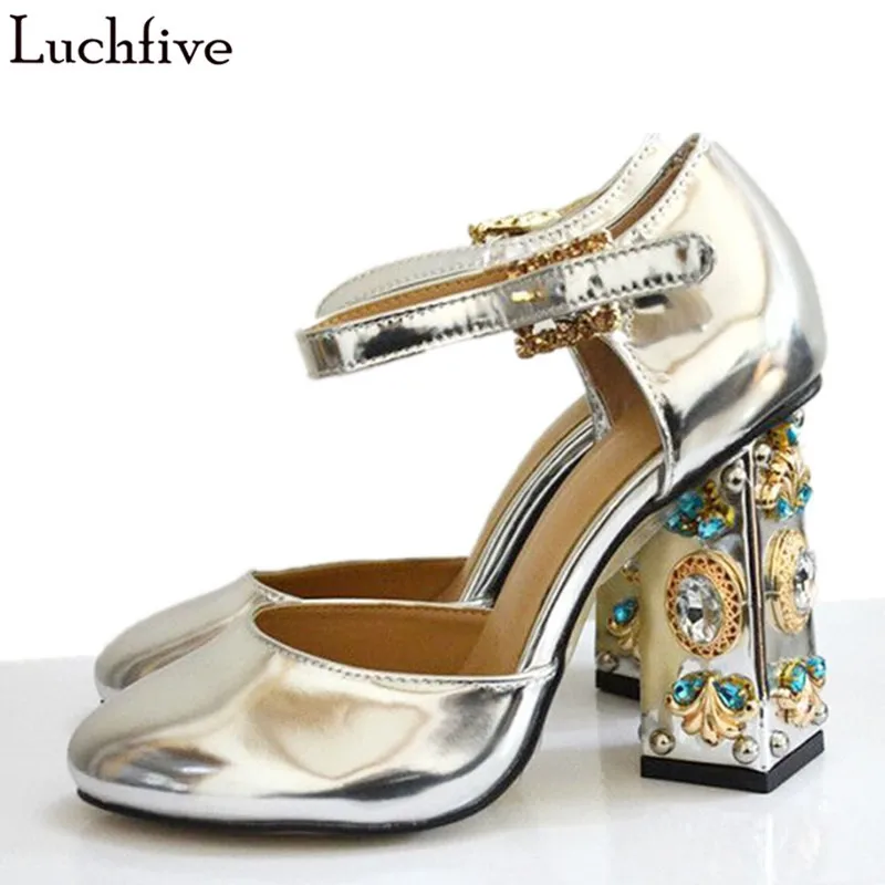 

Luchfive Rhomb Crystal Flower Square High Heel Women Pumps Rivet Buckle Mary Jane Rhinestone Wedding Party Shoes For Ladies 2019