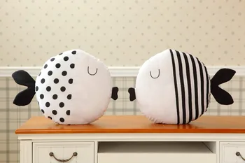 

Kawaii Black White INS Fish Decorative Pillows Cojines Animal Plush Doll Toys Baby Sleep Pillow Crib Baby Bed Deer Cushion FC119