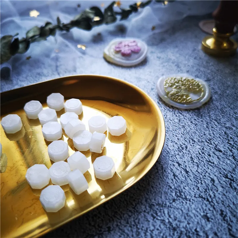

Transparent Fluorescence seal wax pills wax sealing beads Transparent seal wax sealing wax, for wax seal stamp use,wax beads