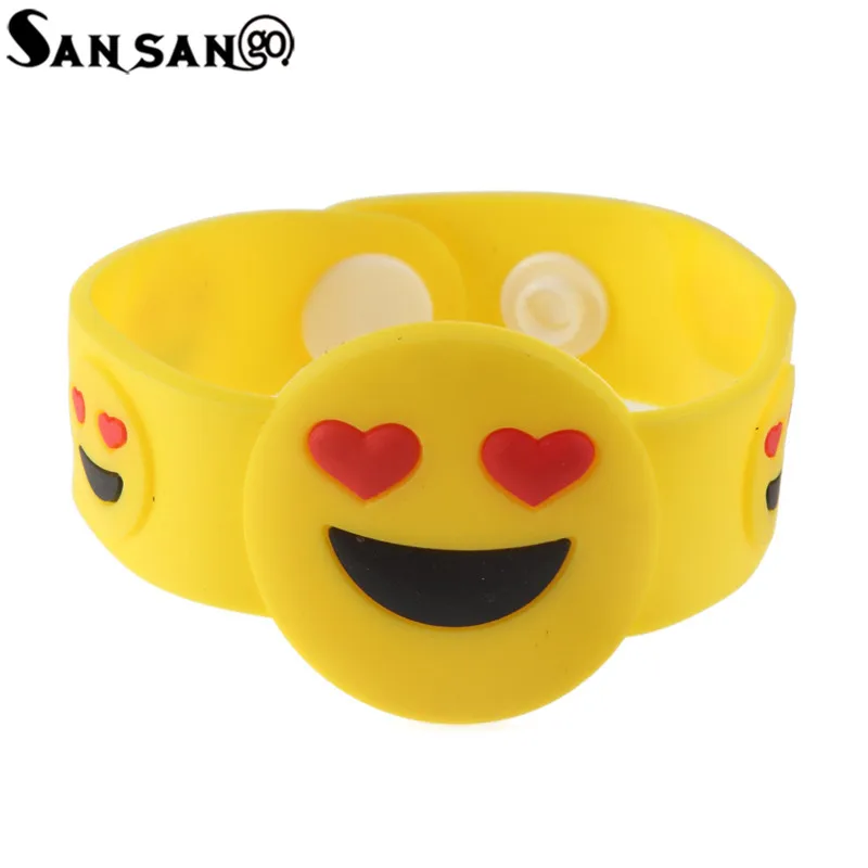 

New Arrival Funny Smile Cry Emoji Silicone Bracelet Fashion Cute Wide Snap Rubber Bangle Jewelry For Children