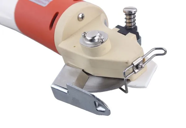 Fabric_Cutting_Machine_02