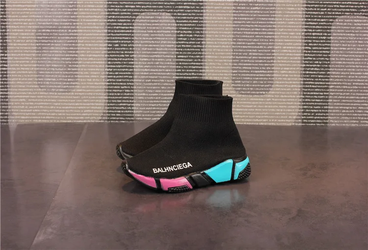 Модная детская одежда Slip-on носок туфли контраст Цвет из дышащего сетчатого материала для мальчиков и девочек кроссовки свет Вес Повседневная детская обувь