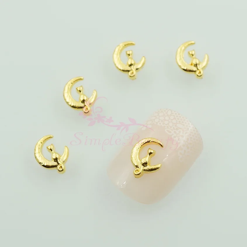 

100pcs/lot 8x7mm Cat on Crescent Moon Style Design Gold Plated Nail Art Alloy Charms 3D DIY Crafts Jewelry Decorations Supplies