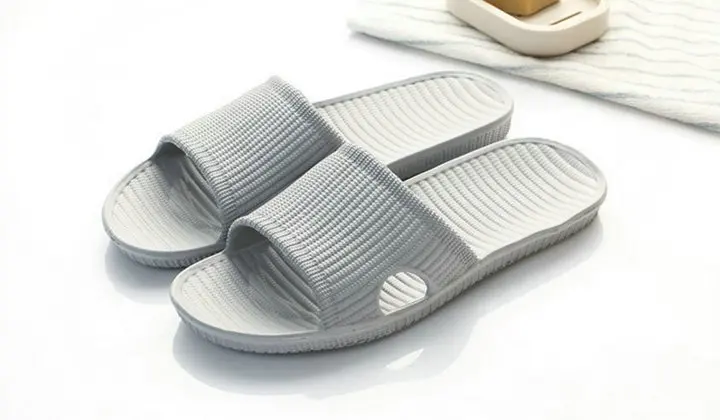 Cheap Price New Summer Home Bathroom Slippers Indoor Anti Slipper Soft Bottom Family Woman Man Slippers (7)