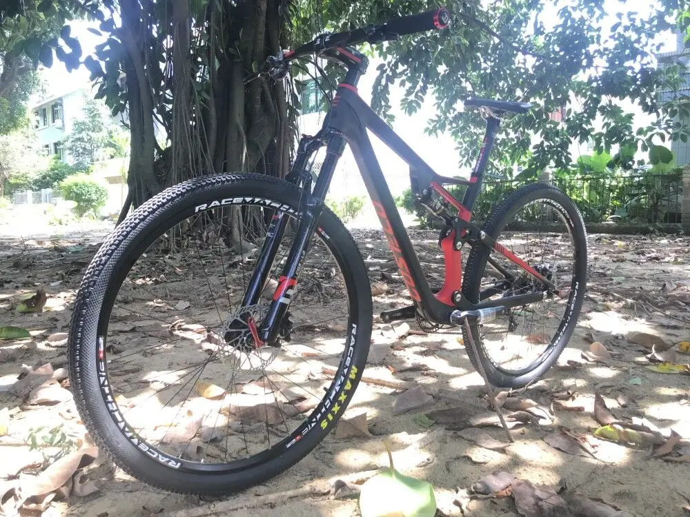 Hot sale ! Carbon Suspension Bicycle,29er Mountain Bike Carbon Complete Suspension Bike 15 17 19 inch sospensione bici Hot sale ! Carbon Suspension Bicycle,29er Mountain Bike Carbon Complete Suspension Bike 15 17 19 inch sospensione bici