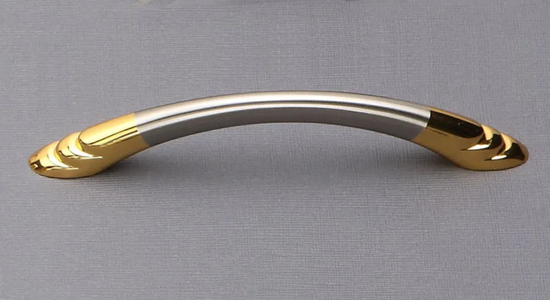 

5 PCS Zinc Alloy Furniture Handles Pitch Size 96MM